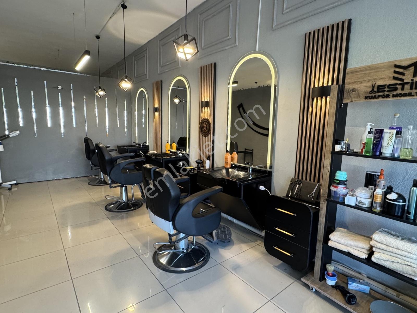 Altıntaş'ta Hazır Müşterili Devren Kiralık Kuaför Salonu - Görsel 5