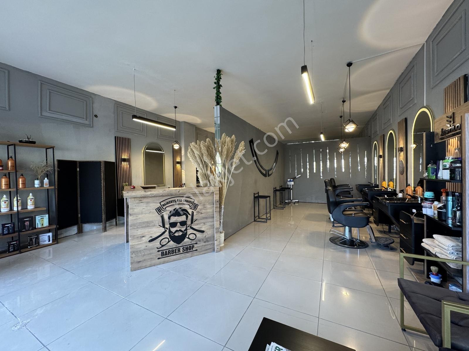 Altıntaş'ta Hazır Müşterili Devren Kiralık Kuaför Salonu - Görsel 2