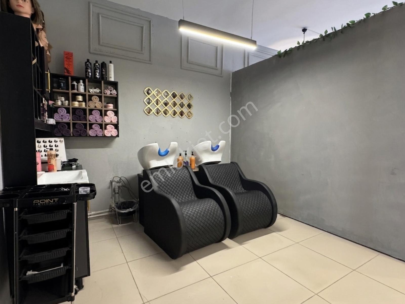 Altıntaş'ta Hazır Müşterili Devren Kiralık Kuaför Salonu - Görsel 7