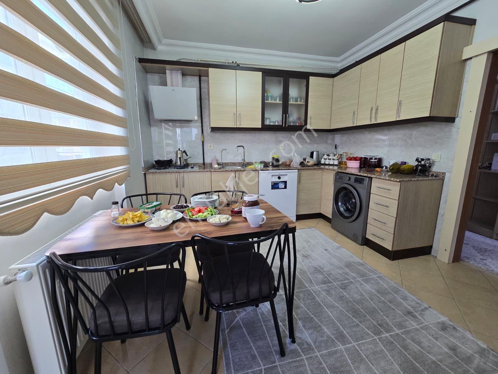 Mükemmel Konumda 130m2 Geniş 3+1 Daire - Görsel 22