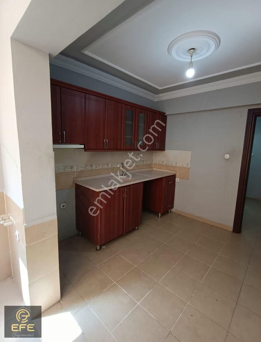 Efe Gayrimenkulden Akçaabat Merkezde Kiralık 3+1 Daire - Görsel 6