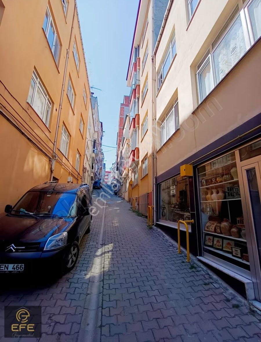 Efe Gayrimenkulden Akçaabat Merkezde Kiralık 3+1 Daire - Görsel 15