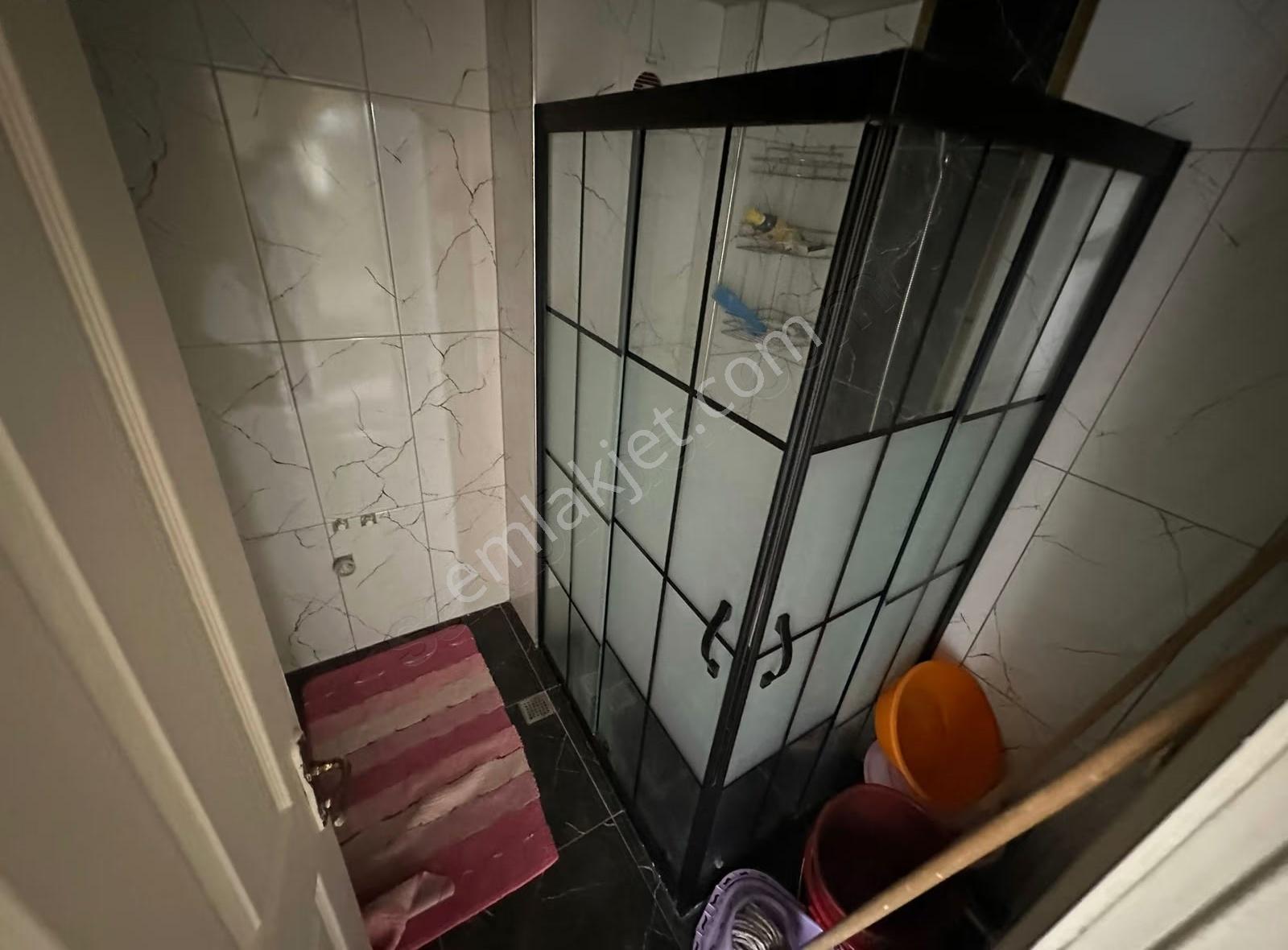 Selçuklu Mah'de Kat Konumunda(altında Daire) 3+1 Genç Binada - Görsel 18