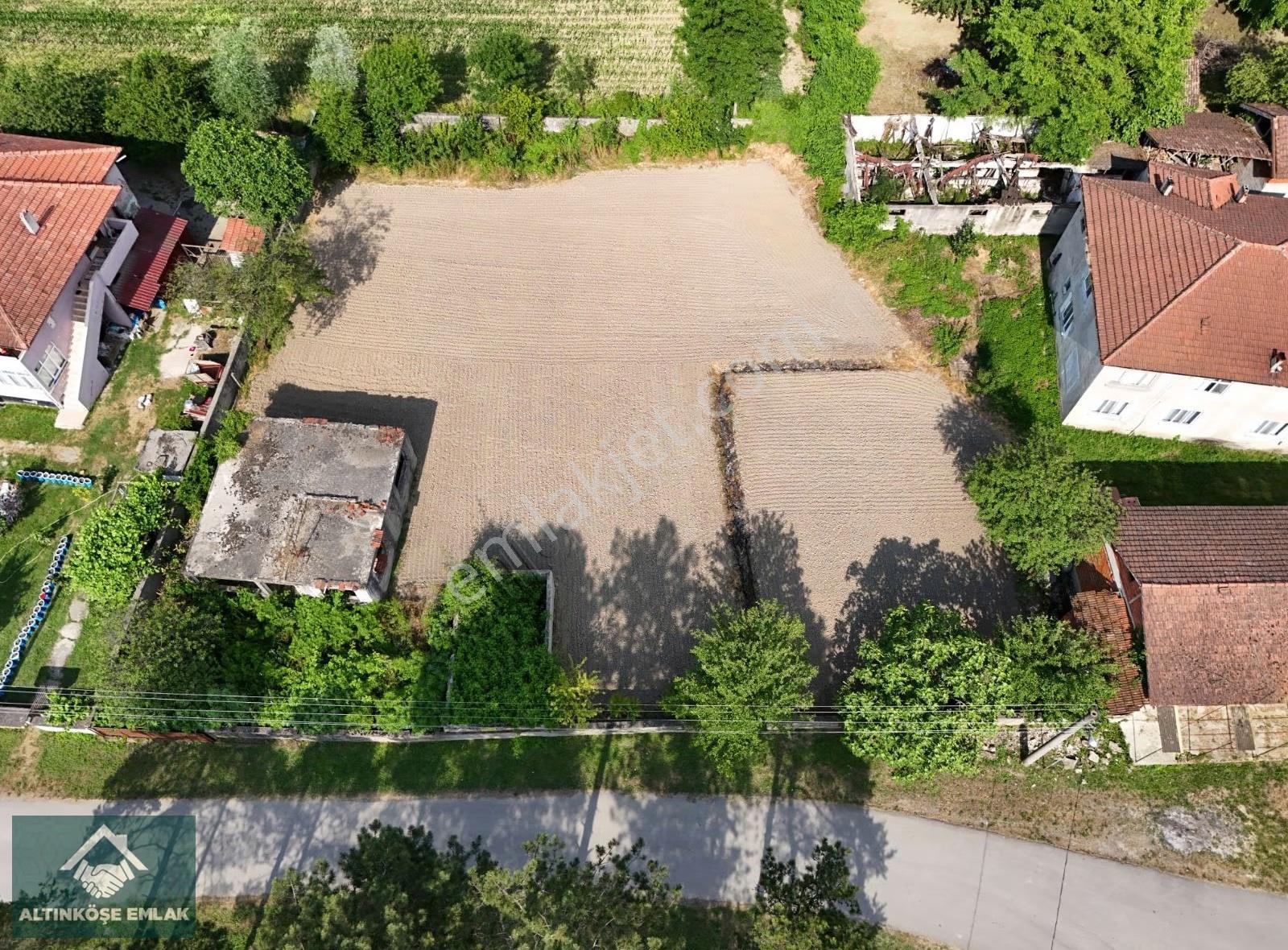 Uzun Çınar'da %40 İmarli, 800m² Satılık Arsa - Görsel 6