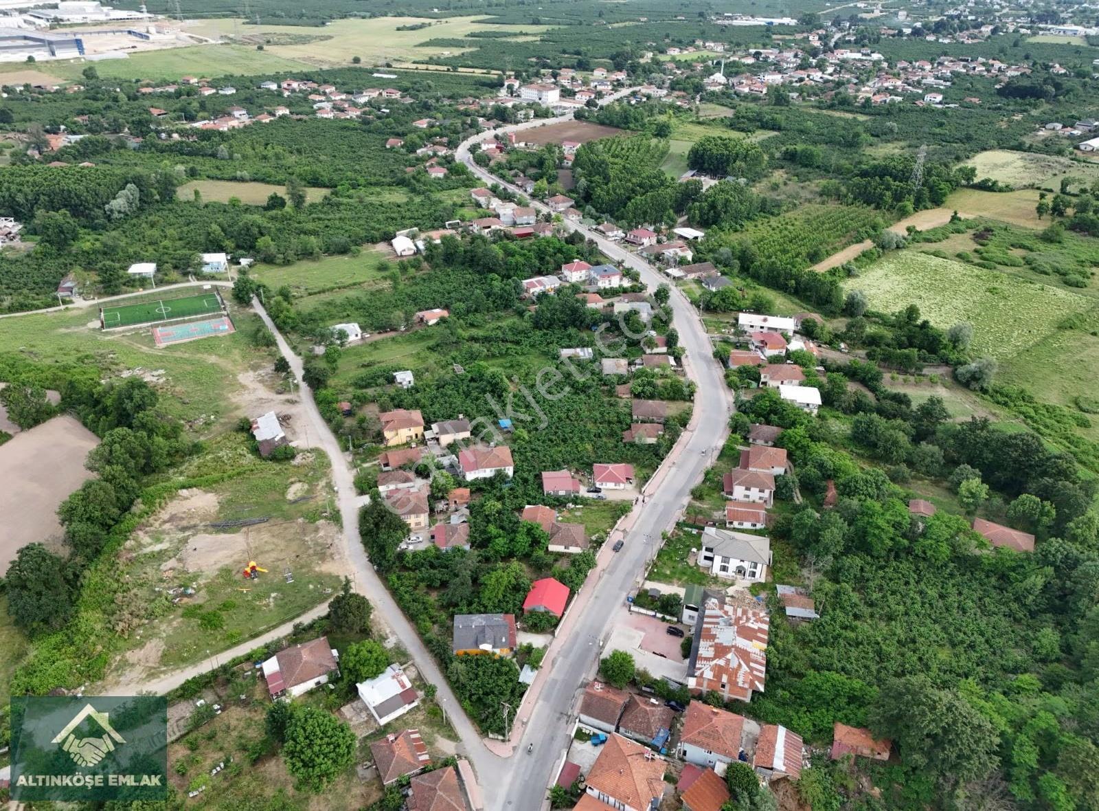 Karapürçek'te Ana Cadde Cepheli 952m² Ticari+konut+depo Arsası