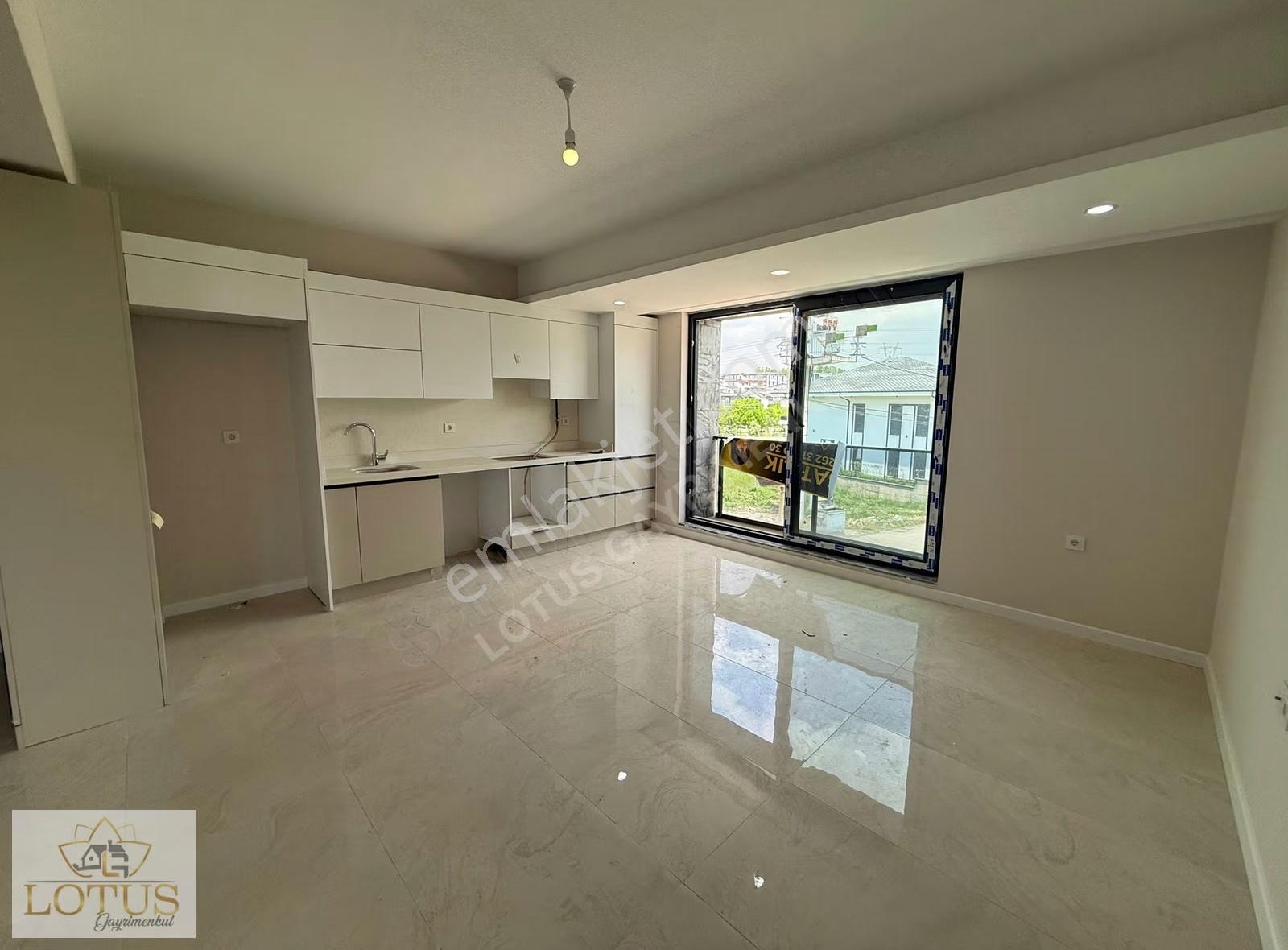 Başiskele Yeşilyurt Merkezi Konum Cadde Üzeri Kiralık 2+1 Daire - Görsel 12