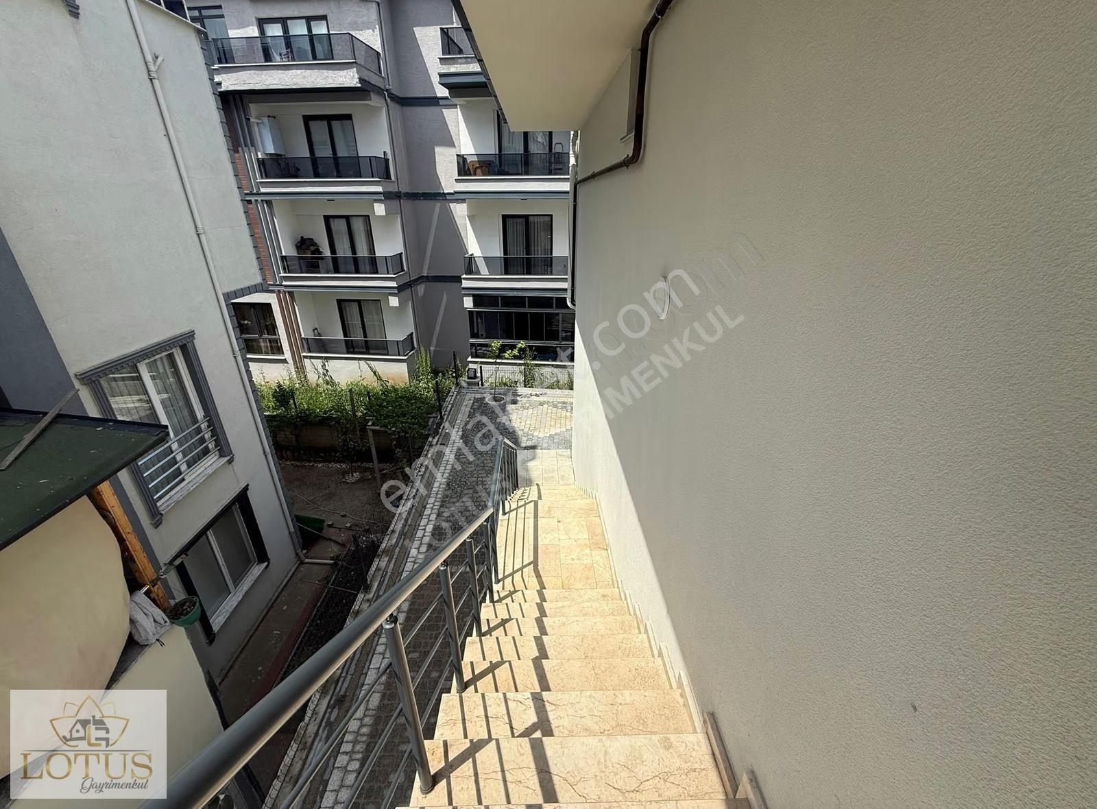 Başiskele Yeşilyurt Merkezi Konum Cadde Üzeri Kiralık 2+1 Daire - Görsel 5
