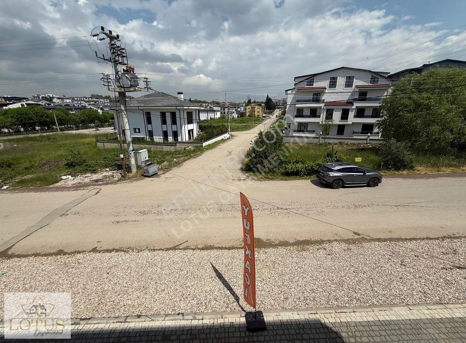 Başiskele Yeşilyurt Merkezi Konum Cadde Üzeri Kiralık 2+1 Daire - Görsel 22