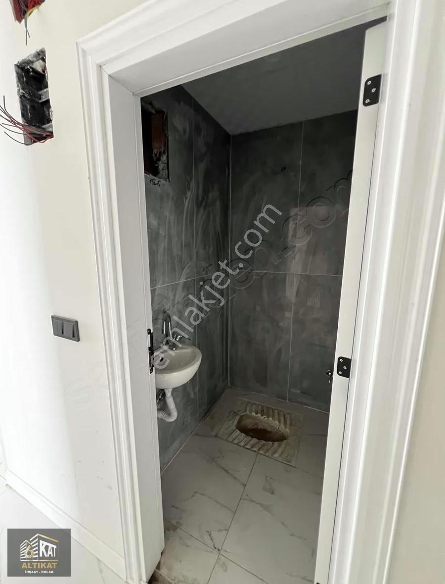 Altıkat Emlaktan Havuzlu Site İçerisinde 3+1 Giyinme Odalı Daire - Görsel 14