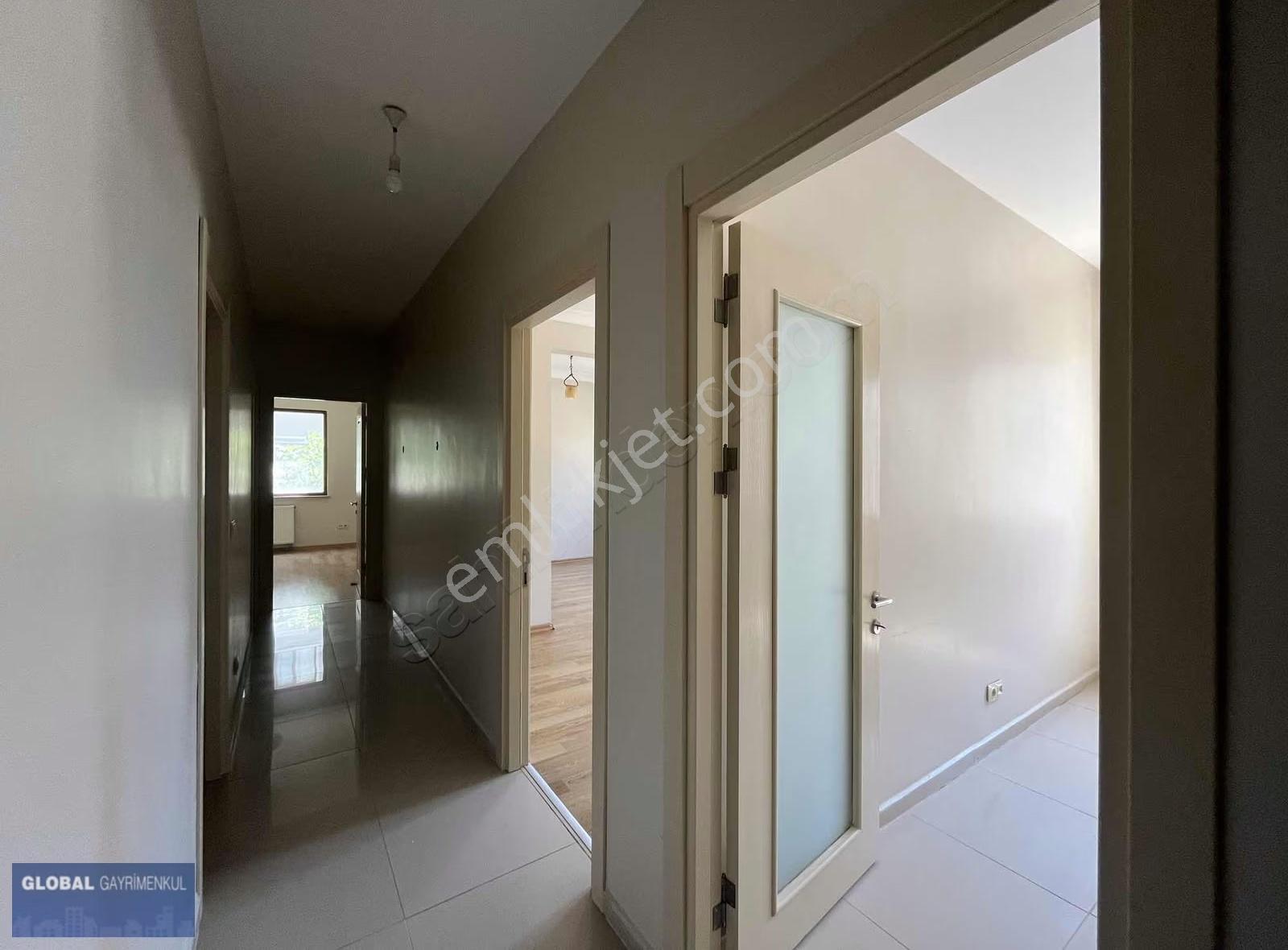 Tuzla Emlak Konutları 2 Kapalı Mutfaklı Kiralık 1.5+1 Daire - Görsel 2
