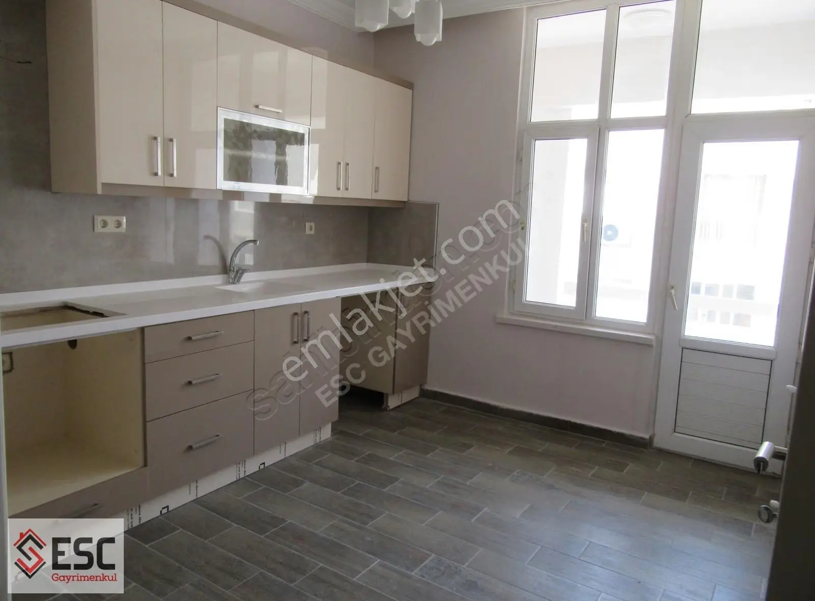 Esc'den Fatih Mah 'de Site İçi 3+1 Kiralık Daire Esc2560 - Görsel 8