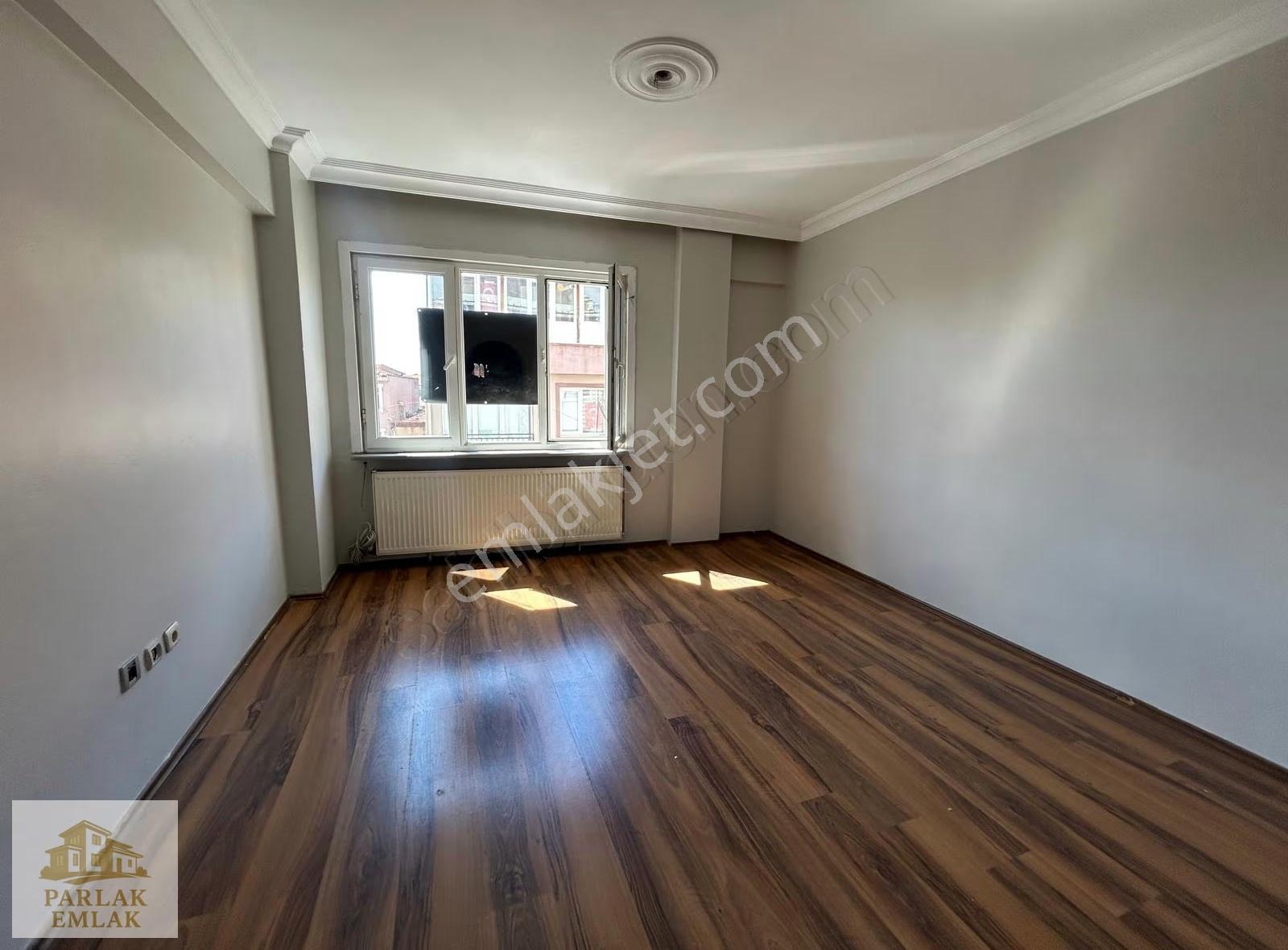 Bağlarbaşnda Genç Binada 4+1 140m2 Deniz Manzaralı Dubleks Daire - Görsel 8