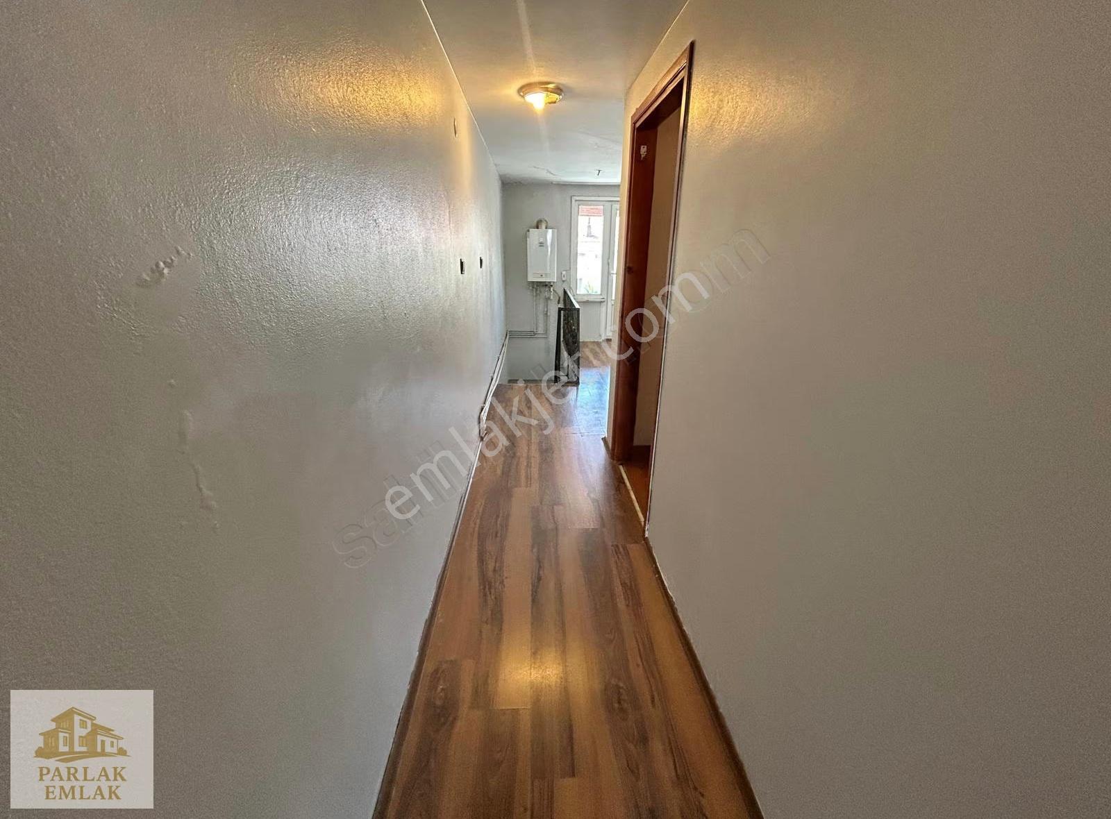 Bağlarbaşnda Genç Binada 4+1 140m2 Deniz Manzaralı Dubleks Daire - Görsel 15