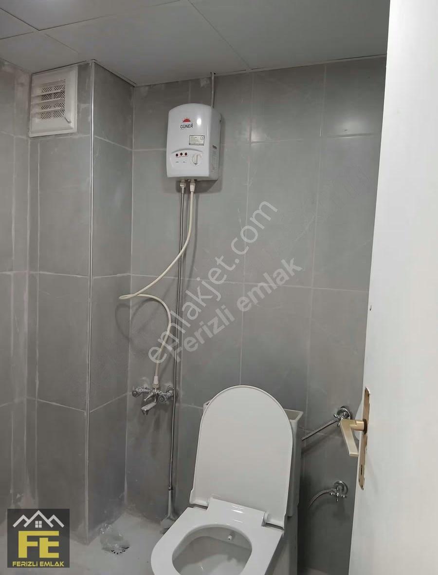 Ferizli İstiklal Mahallesinde 2+1 Bakımlı Satılık Daire
