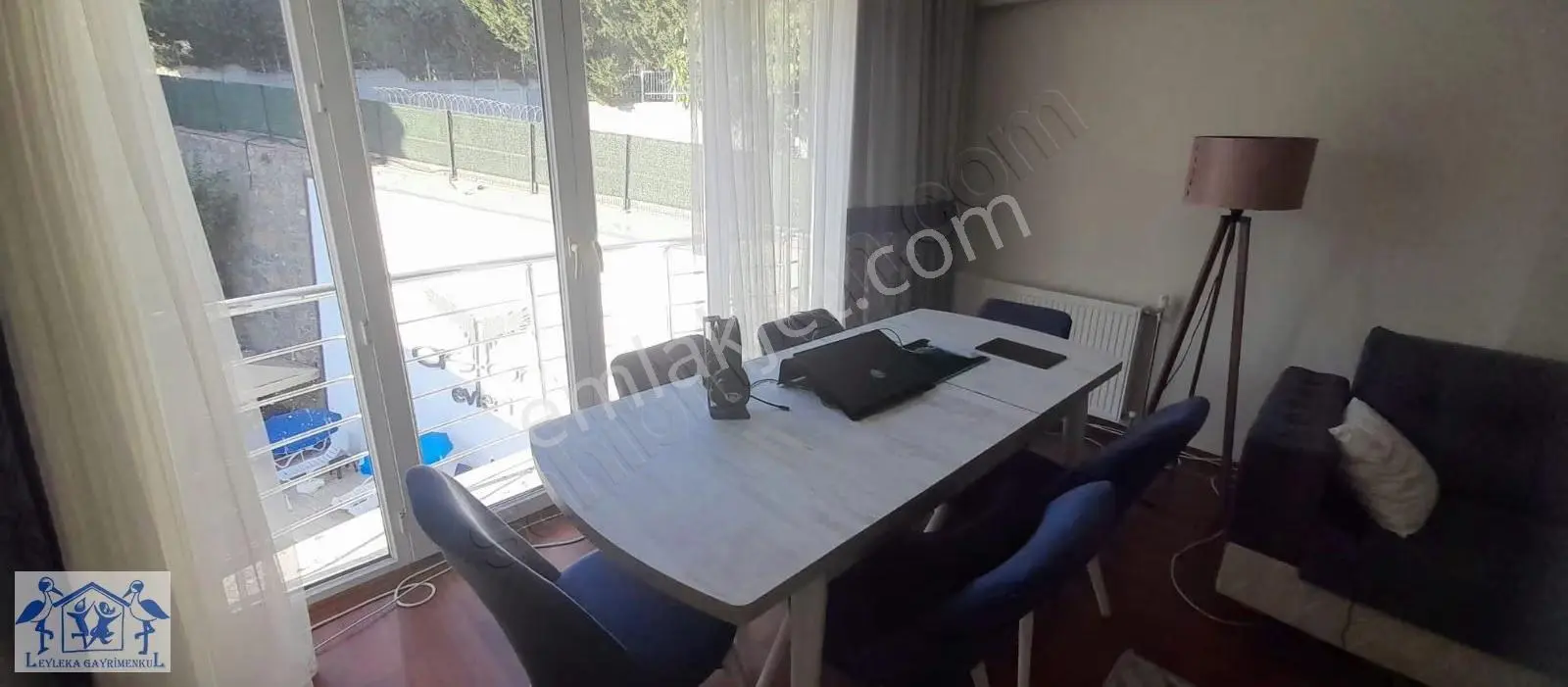 Asfor Evlerinde Arakat Havuz Manzaralı 2+1 Daire