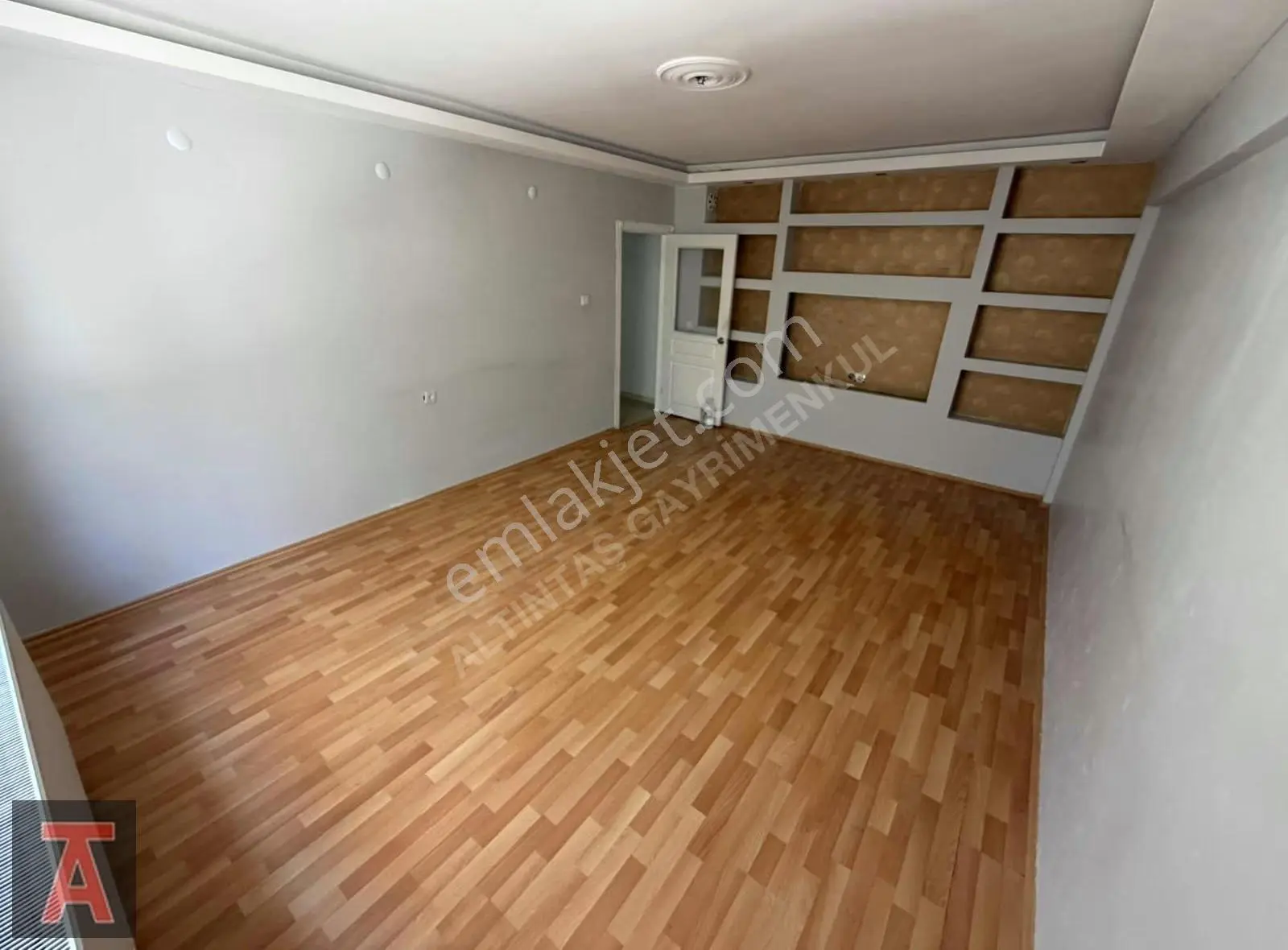 Elvan Mah'de Ara Kat Cadde Yakını Merkezi Lokasyon 3+1 Kiralık - Görsel 3