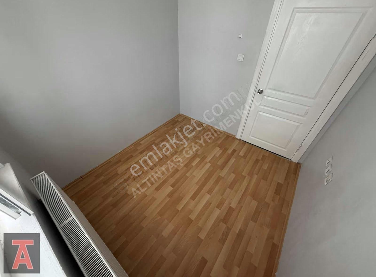 Elvan Mah'de Ara Kat Cadde Yakını Merkezi Lokasyon 3+1 Kiralık - Görsel 5