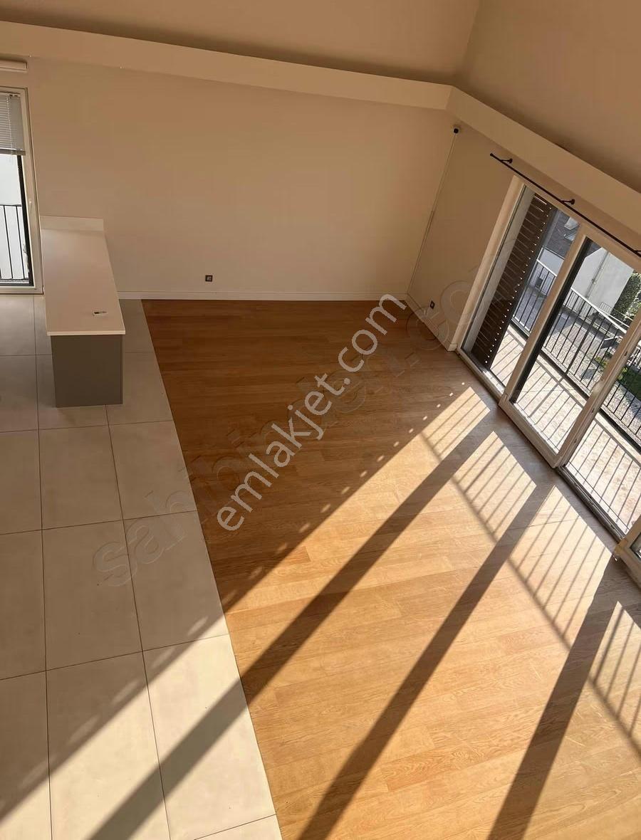 Zekeriyaköy Kent Optimum Sitesi 3+1 Müstakil Çatı Dubleks Daire - Görsel 11