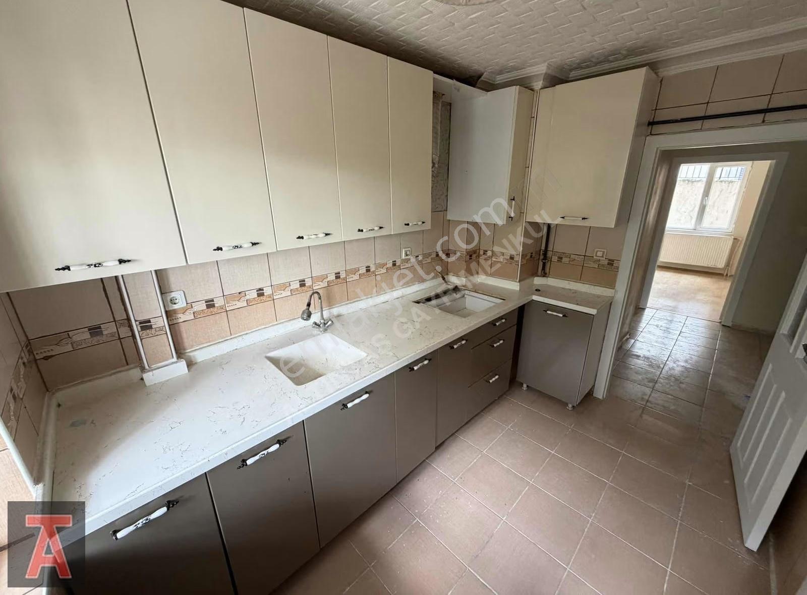 Alsancak Mah'de Ara Katta Asansörlü 3+1 Kiralık - Görsel 11