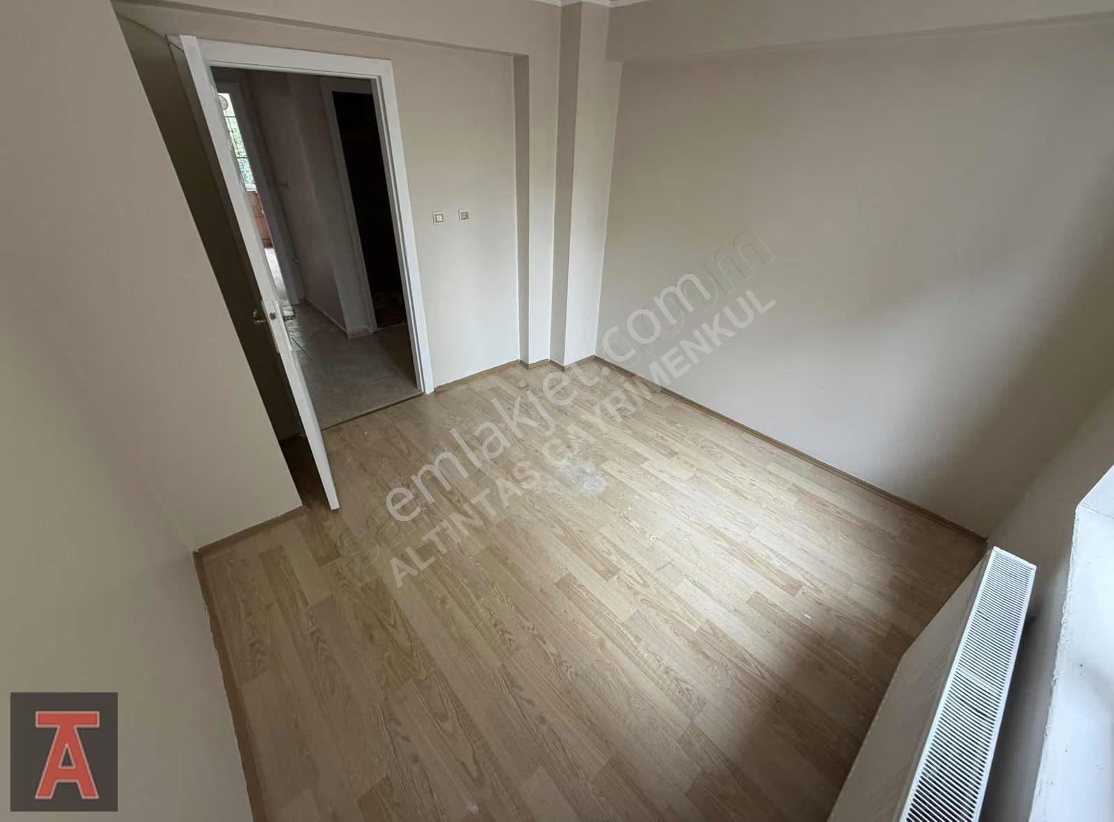 Alsancak Mah'de Ara Katta Asansörlü 3+1 Kiralık - Görsel 16