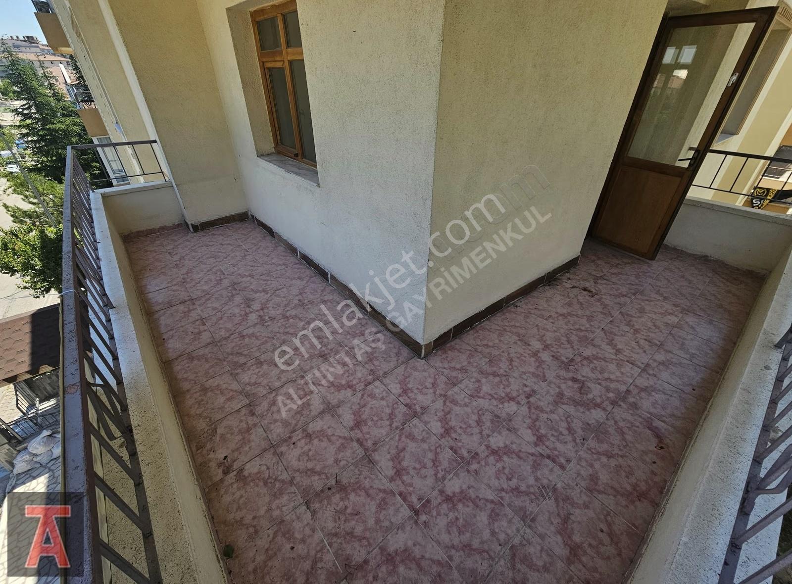 Selçuklu Mah. Ara Katta Ön Cephe Park Manzaralı Kiralık 3+1 - Görsel 35