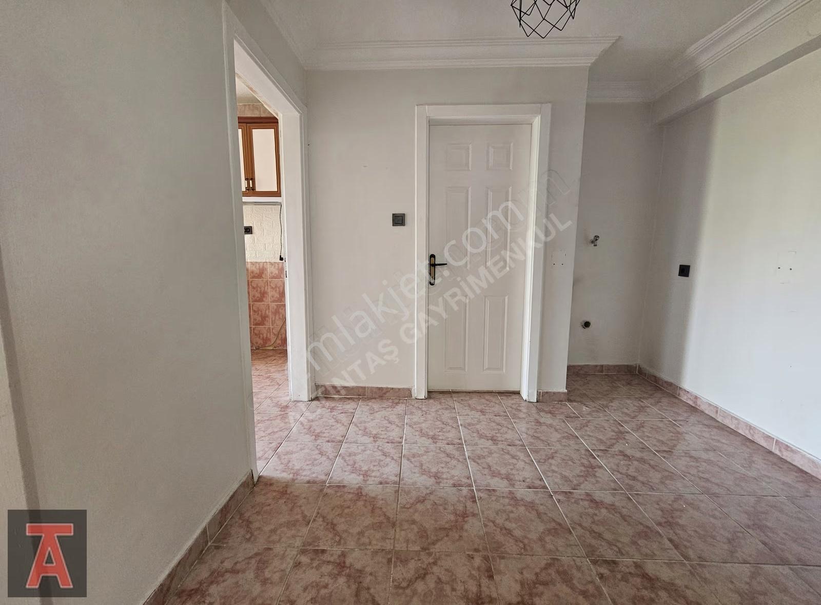 Selçuklu Mah. Ara Katta Ön Cephe Park Manzaralı Kiralık 3+1