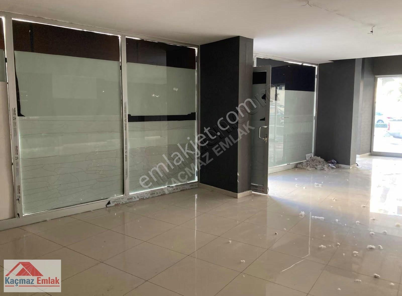 Barbaros Caddesinde Kiralık 3 Katlı Dükkan - Görsel 5