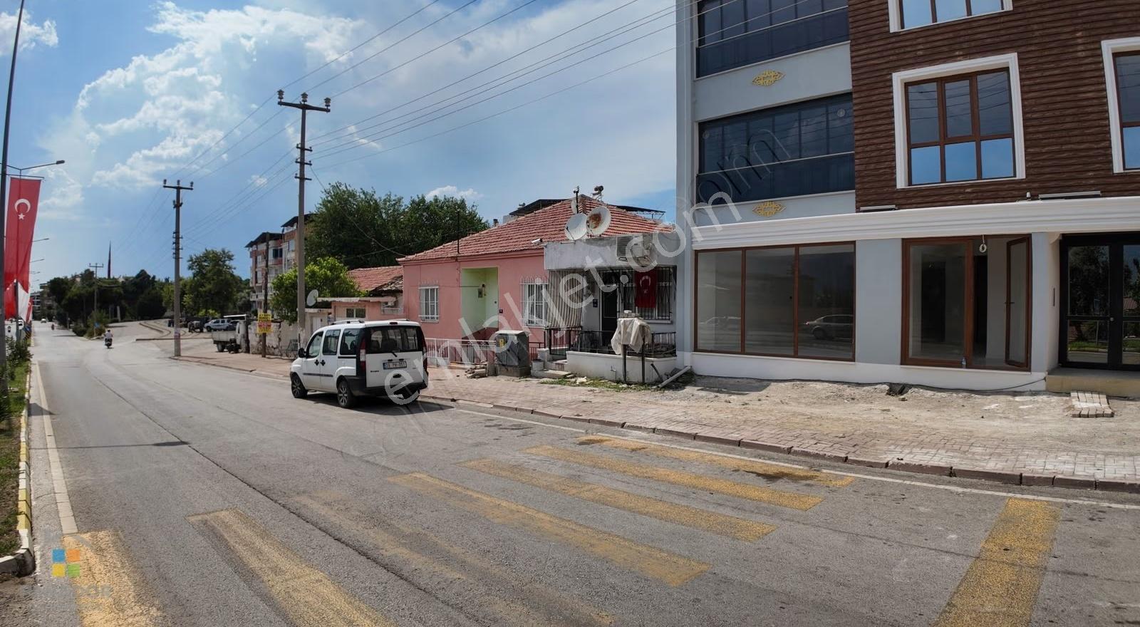 Aydın Kuyucak Merkezde 450 M² Cadde Üzeri Satılık Ticari Dükkan - Görsel 3