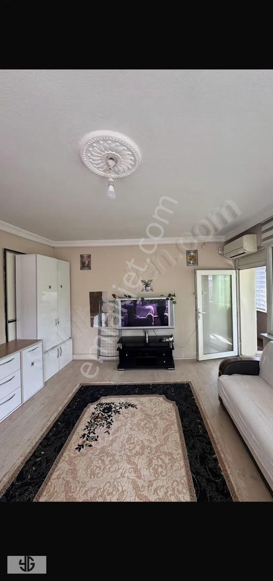Kent Meydanı'nda Eşyalı Daire 1+1 Cadde Üzeri Merkezi Konum