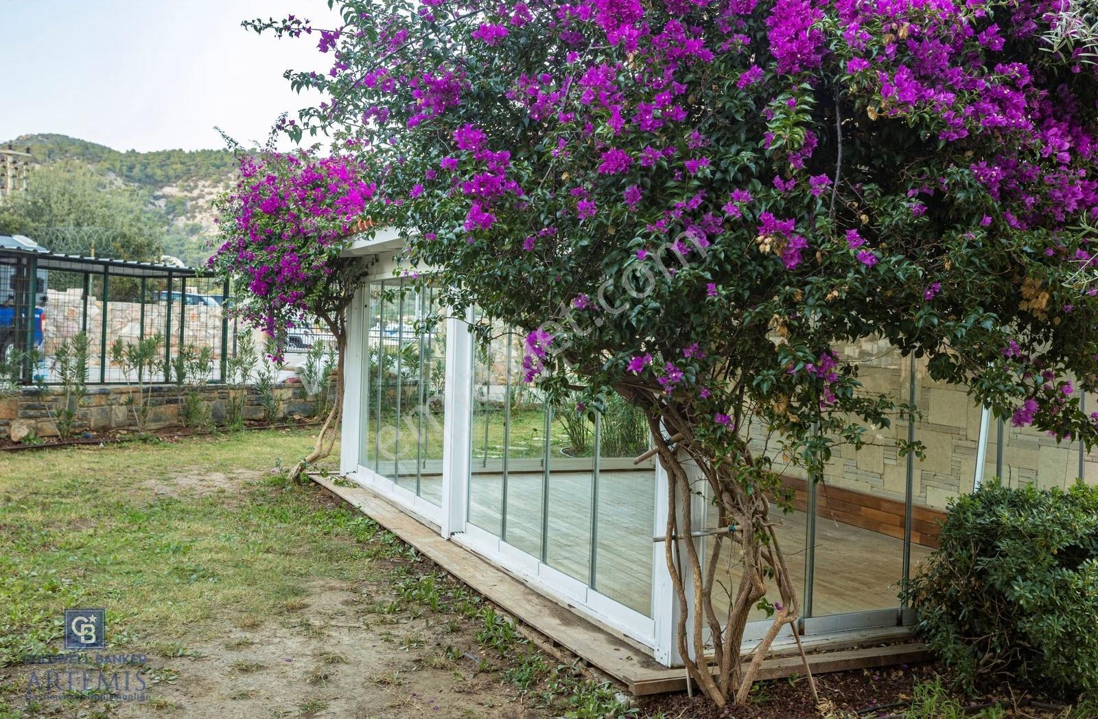 Bodrum Konacık'ta Deniz Manzaralı Lüks Satılık Tripleks Villa - Görsel 7