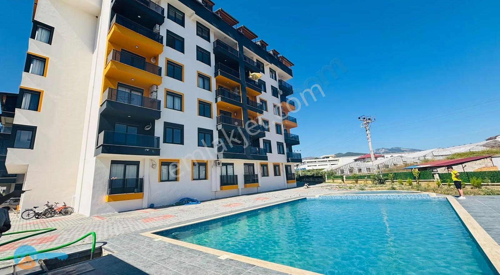 Avm'ye Yakın 1+1 Havuzlu Sıfır Daire ....!!!