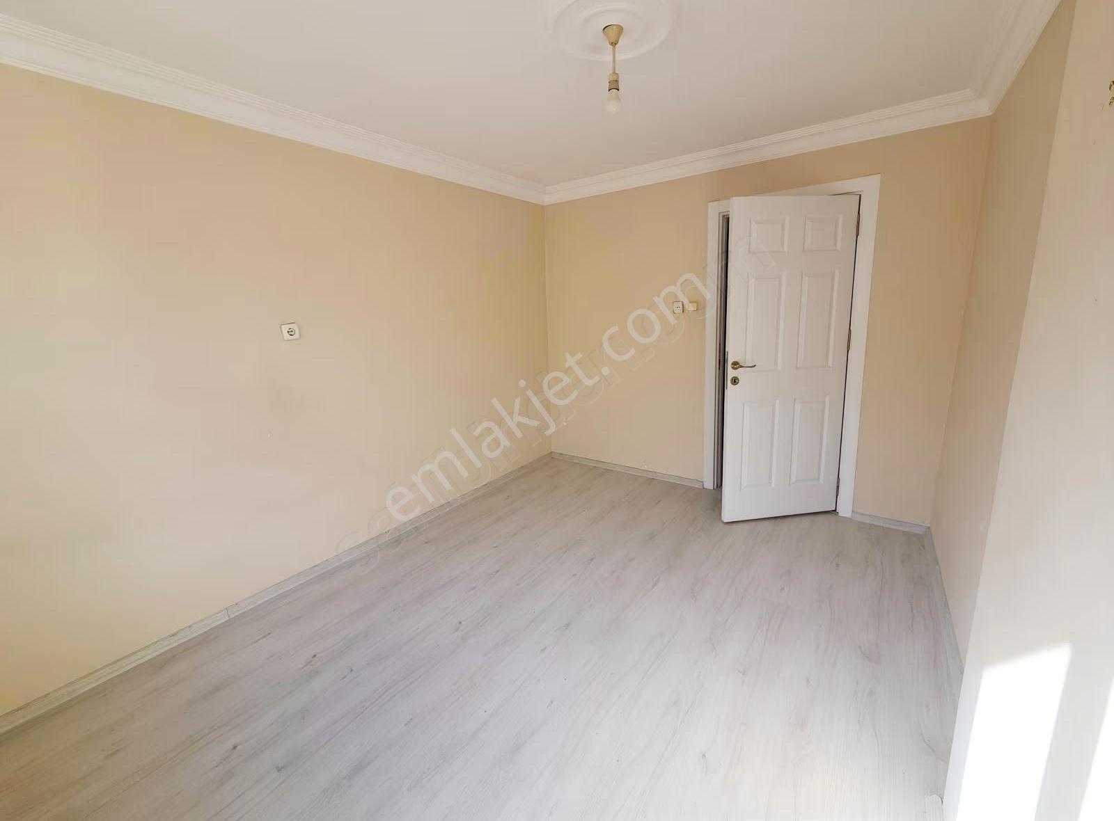 Bahçelievlerde Kiralık Dev Teraslı Ferah Dubleks 4+1 - Görsel 8