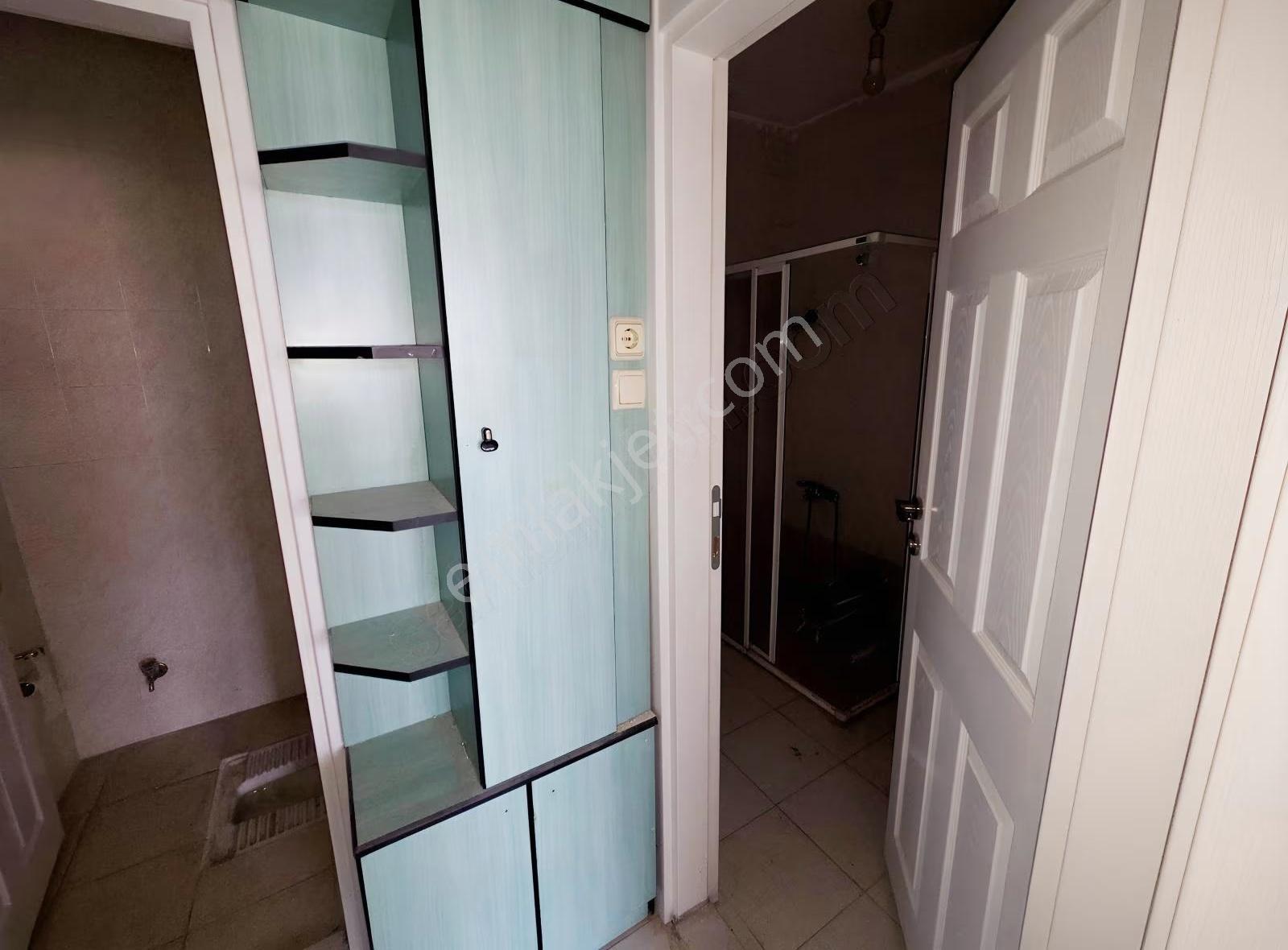 Bahçelievlerde Kiralık Dev Teraslı Ferah Dubleks 4+1 - Görsel 13