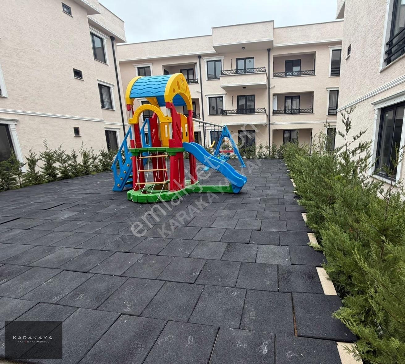 **geniş Bahçe Kullanımlı Havuzlu Site ** - Görsel 7