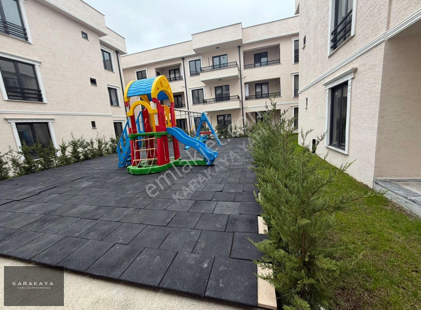 **geniş Bahçe Kullanımlı Havuzlu Site ** - Görsel 8
