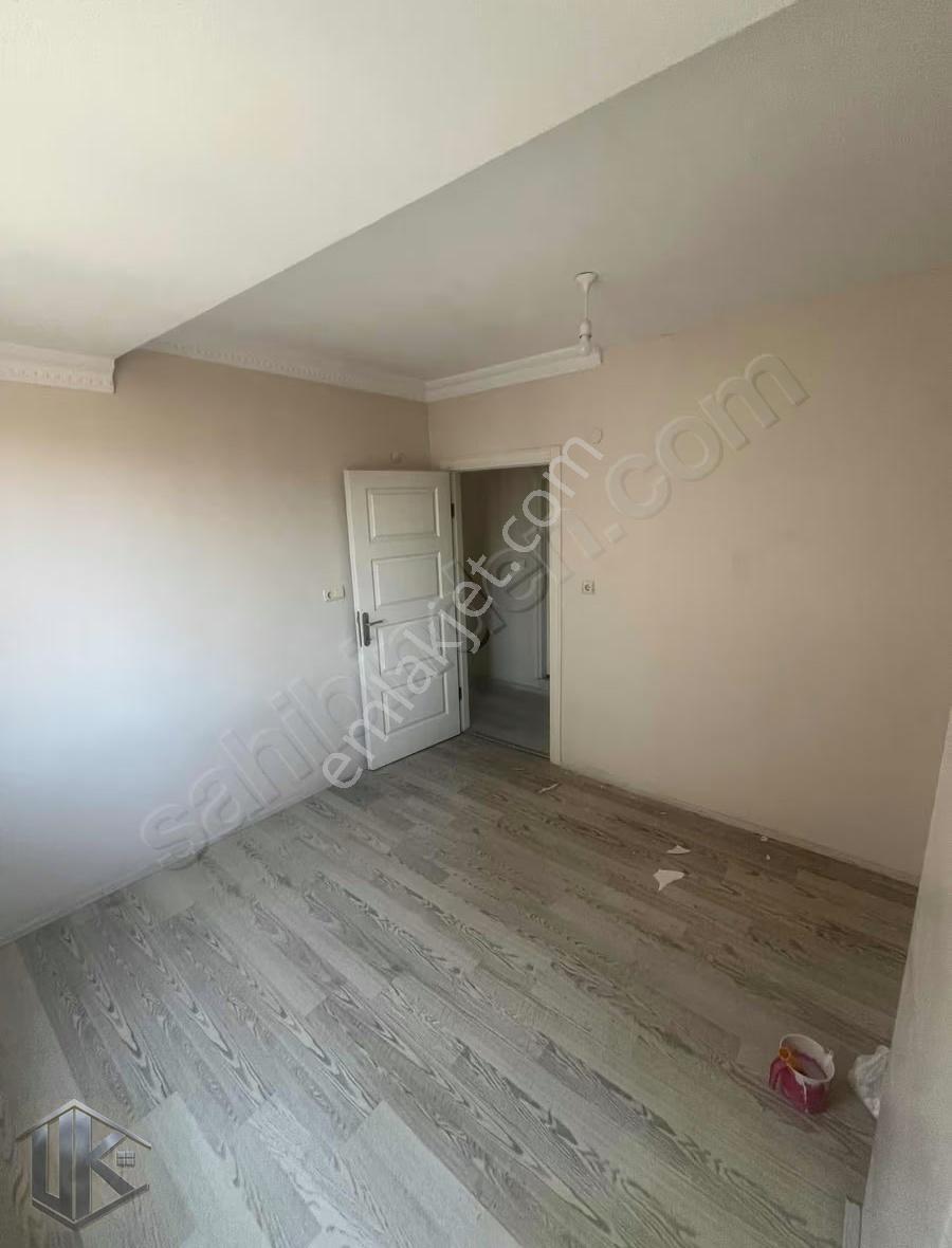 Uğur Gayrimenkul'den Yunus Emre Caddede Kiralık Temiz 2+1 Daire - Görsel 8