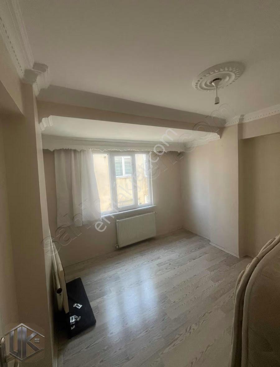 Uğur Gayrimenkul'den Yunus Emre Caddede Kiralık Temiz 2+1 Daire - Görsel 9