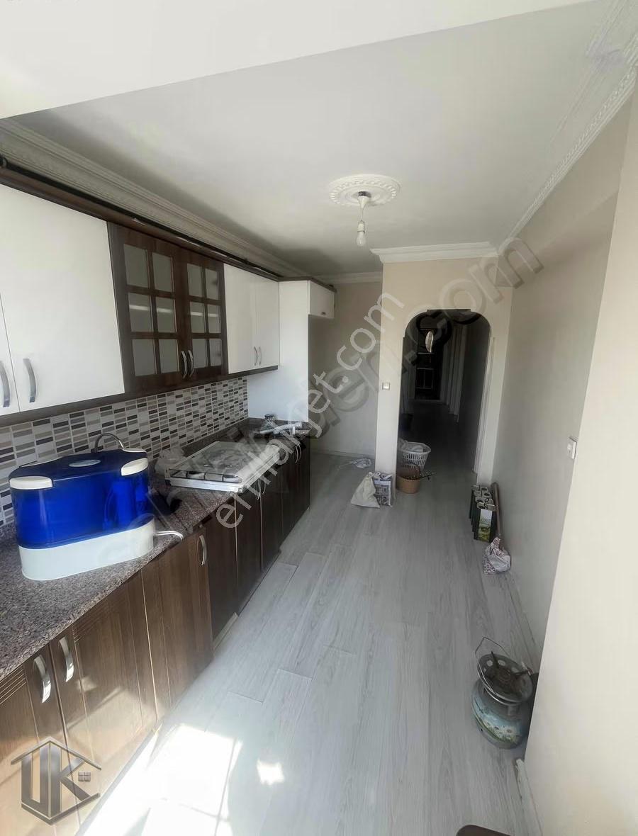 Uğur Gayrimenkul'den Yunus Emre Caddede Kiralık Temiz 2+1 Daire - Görsel 10