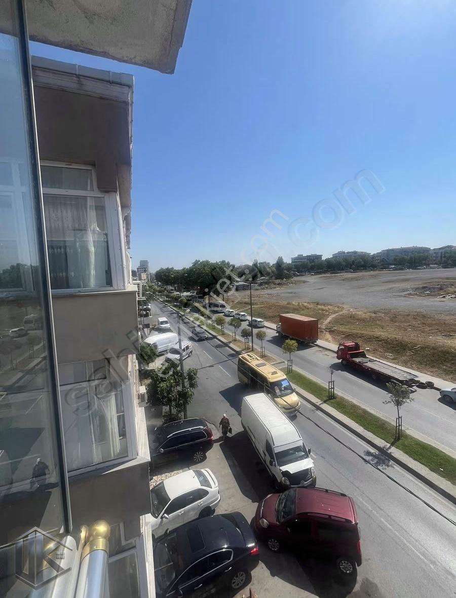 Uğur Gayrimenkul'den Yunus Emre Caddede Kiralık Temiz 2+1 Daire - Görsel 6