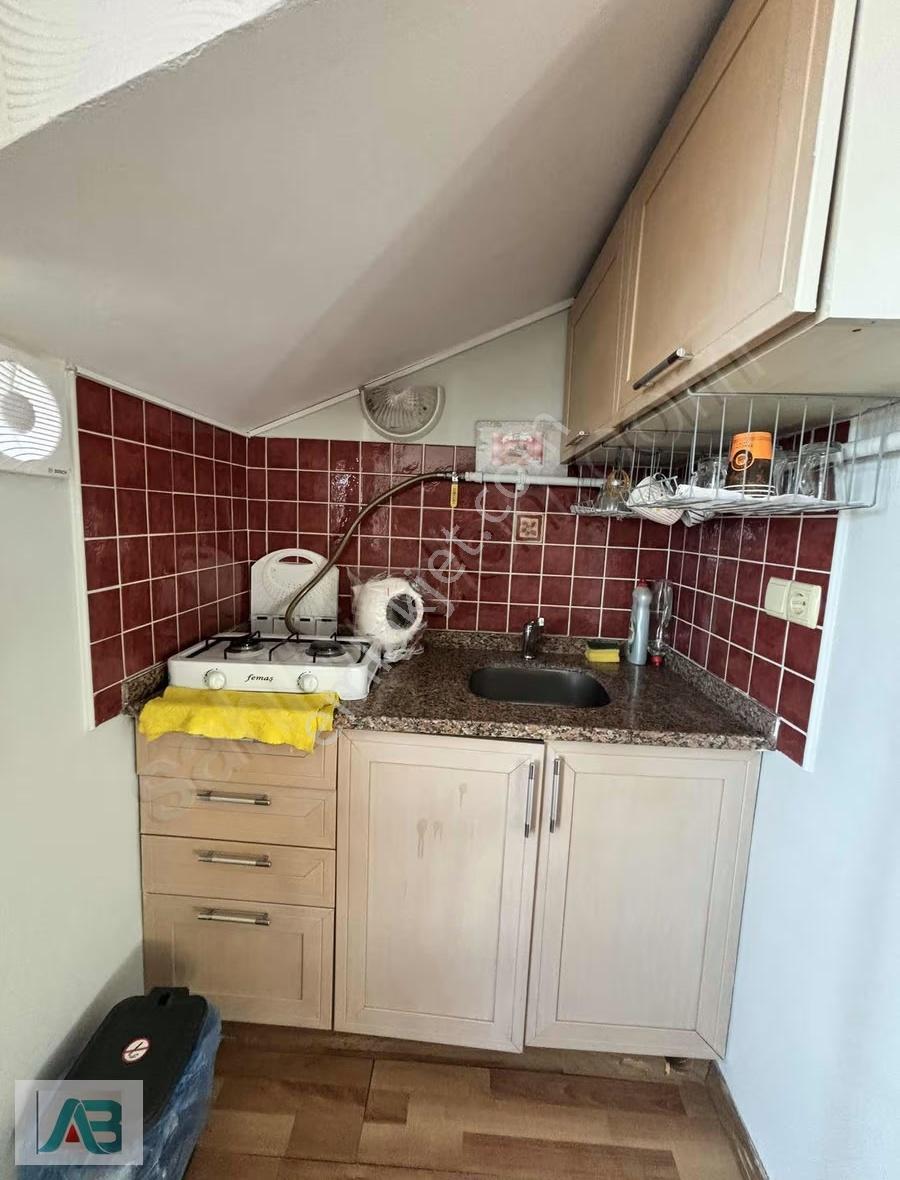 Armağanevler'de Metroya Yakın Eşyalı 1+1 Kiralık Daire - Görsel 3