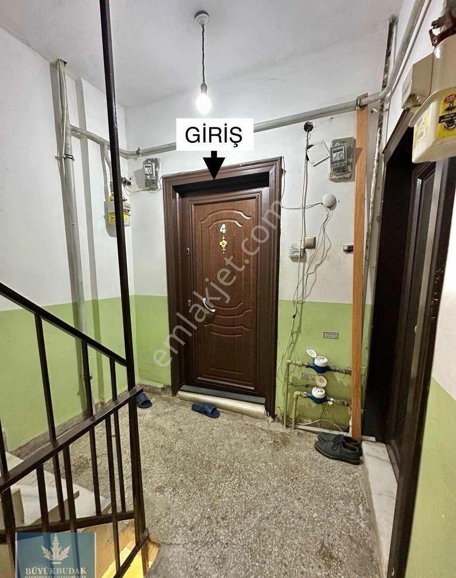 Yüzbaşılar Askeri Kapıya 100m Eşyalı Kiralık Daire