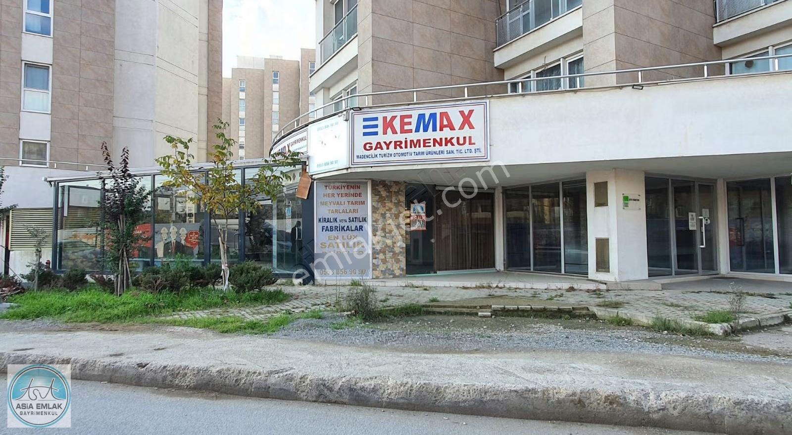 Asia'dan Mükemmel Konumda Kiralık Dükkan - Görsel 4