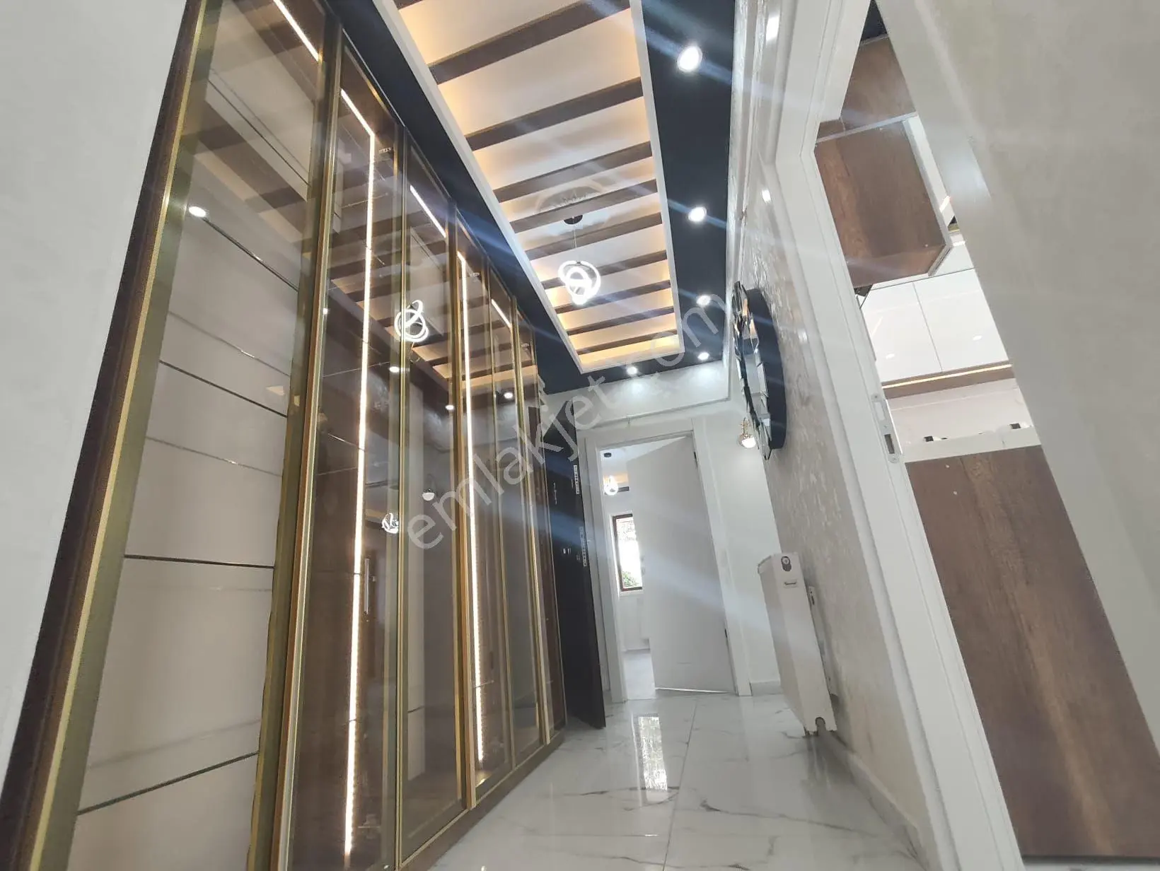 Yılmaz Gayrımenkulden Ultra Lüks Ful Yapılı Masrafsız Ara Kat 3+1 Genış Metre Kare Şahane Konum - Görsel 32