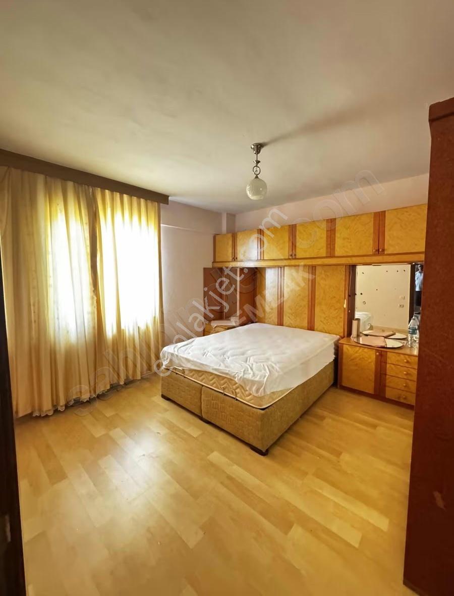 Güzelce'de Deniz Manzaralı Geniş Teraslı 3+2 Satılık Daire - Görsel 12