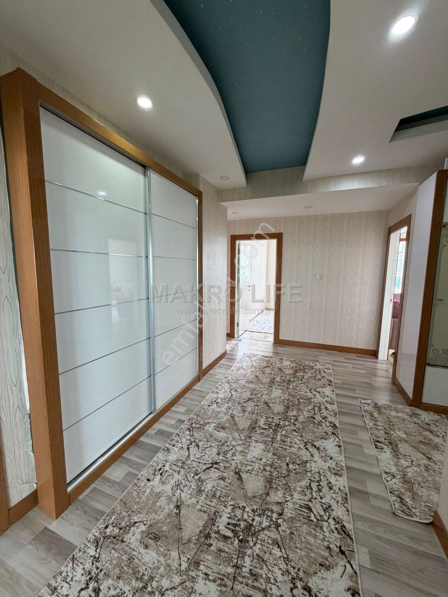 Araştırma Hastanesi Arkasında, Merkezi Konumda Satılık 4+1 Daire, 190m² Net Kullanım Alanı! - Görsel 2