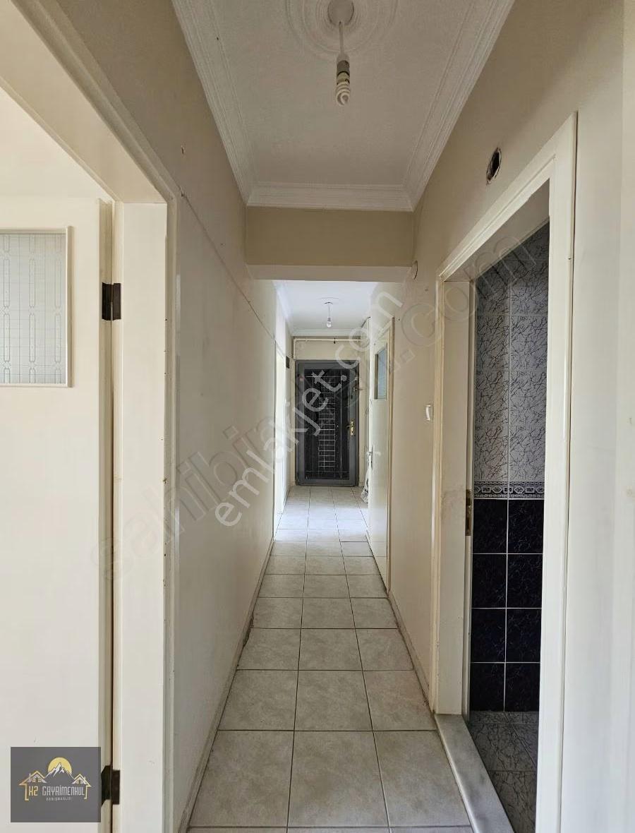 Kuşadası Merkezde Kiralık Doğalgazlı 2+1 Daire - Görsel 4