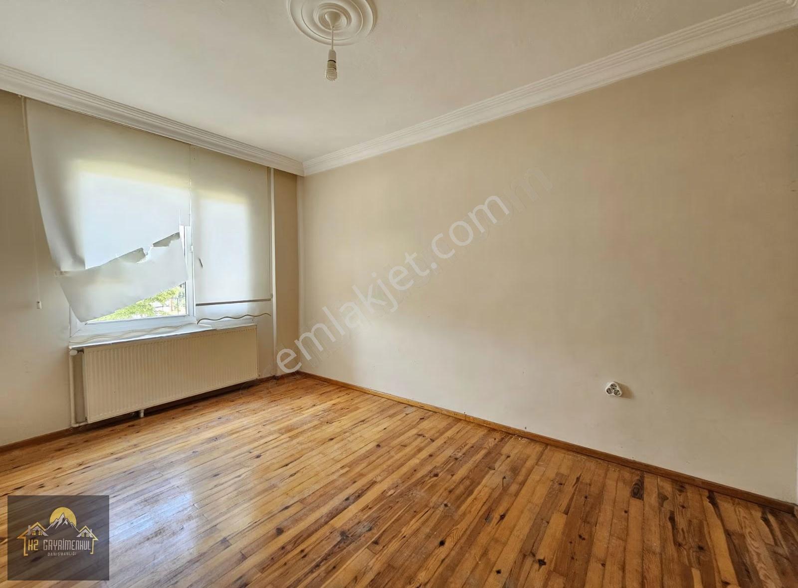 Kuşadası Merkezde Kiralık Doğalgazlı 2+1 Daire - Görsel 14