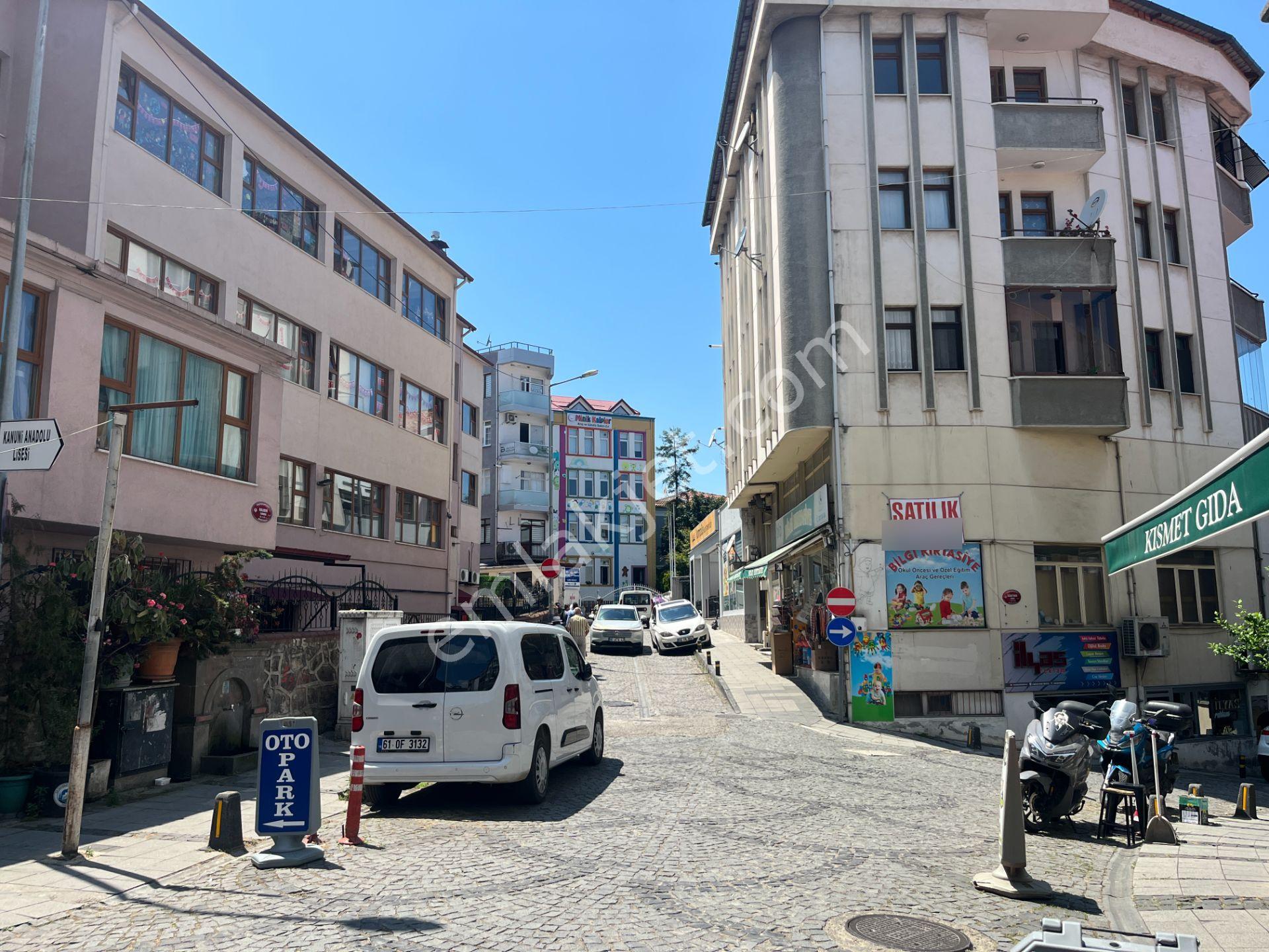 Meydan'da Kiralık Fırsat Dükkan | Merkezi Konum | Dekorasyonlu - Görsel 17