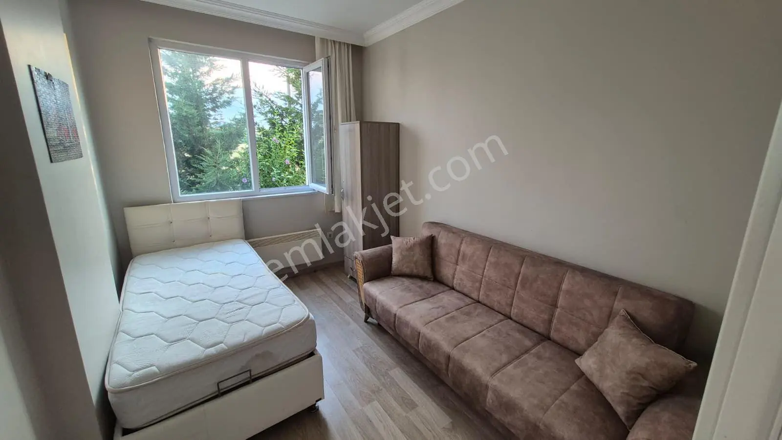 B&u Gayrimenkulden Cumhuriyet Mh Kiralık Eşyalı Balkonlu Daire.