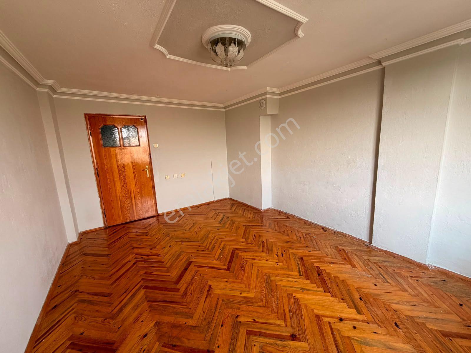 Sakarya Mahallesi Kiralık Bakımlı Daire - Görsel 12
